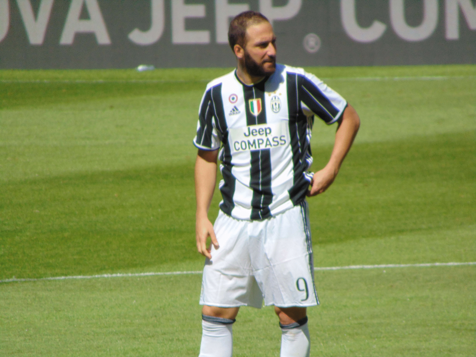Gonzalo Higuain’s Jersey Number – Journey Of A Goal-Scoring Gonzalo Higuain's jersey number at Clubs